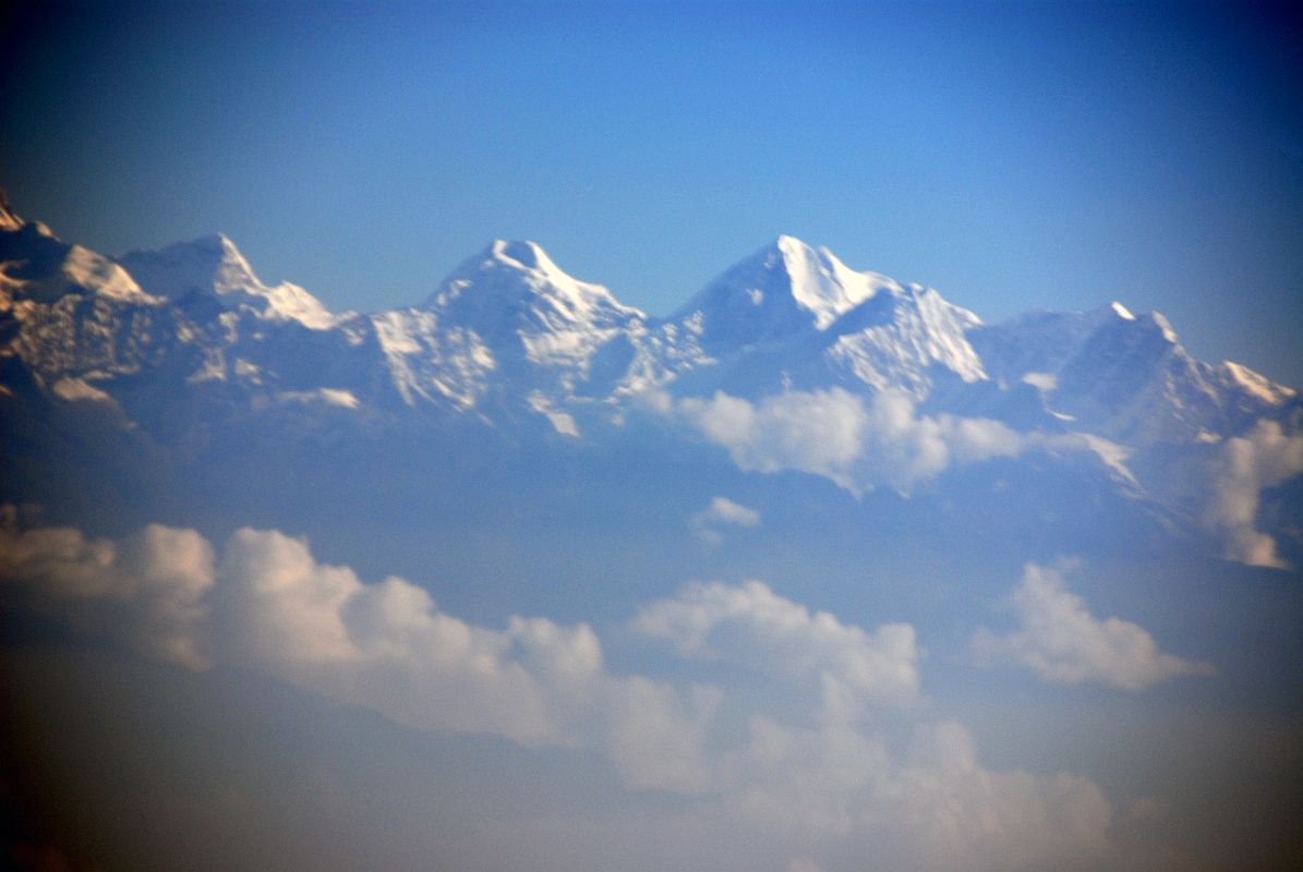 Kathmandu Flight To Pokhara 04 Leonpo Gang, Dorje Lakpa Early Morning 